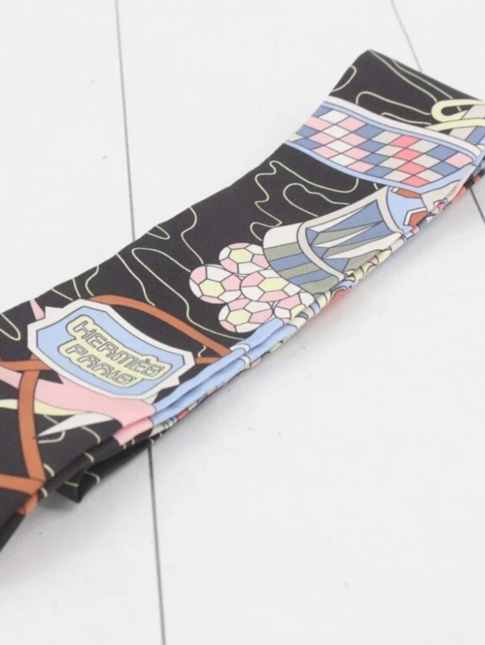 Hermès Twilly Scarf in Noir/Bleu Scarf Odyssey with Original Box and Tags - Picture 3 of 14